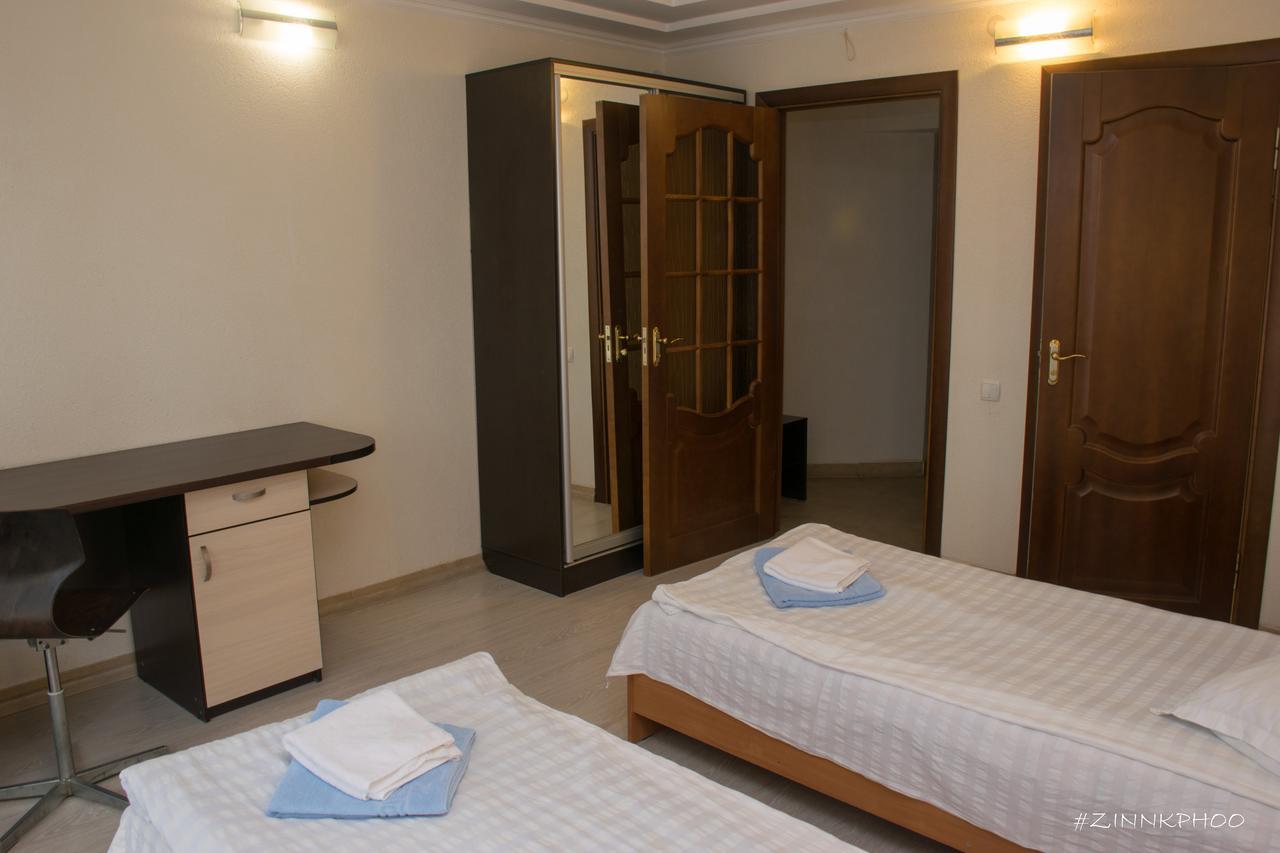 Kedem Hotel Lipiny Экстерьер фото